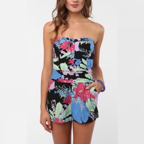 Urban Outfitters Kimchi Blue Field Day Strapless Floral Tropical‎ Romper Boho 0 - Picture 1 of 9